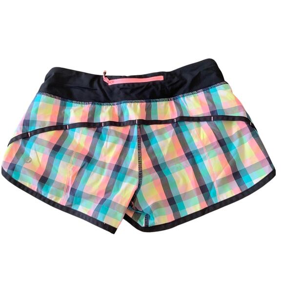 Lululemon Speed Up shorts size 4 - Picture 2 of 3